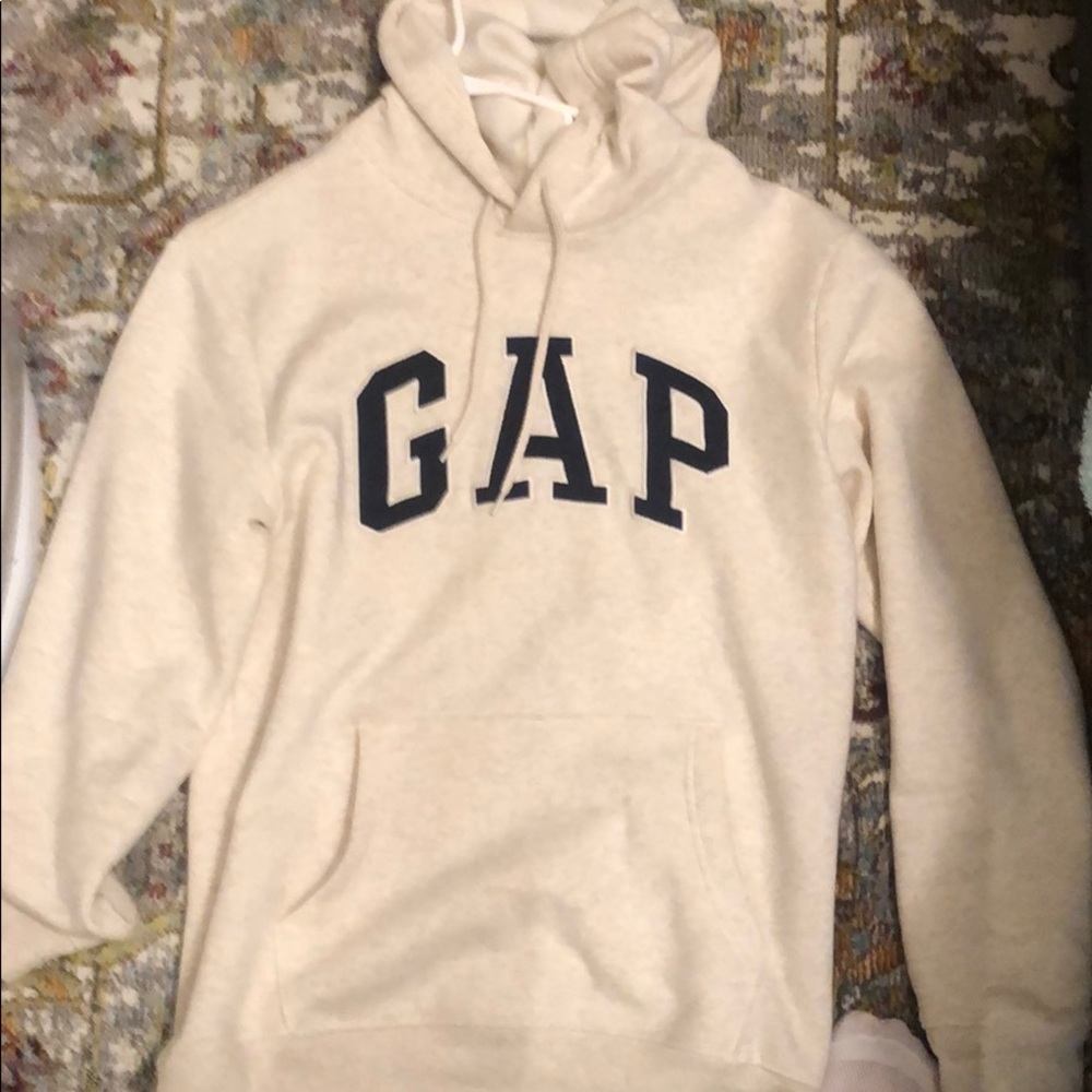 Gap sweater cream